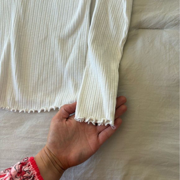 White Ribbed Button-Up Top - Picture 3 of 4
